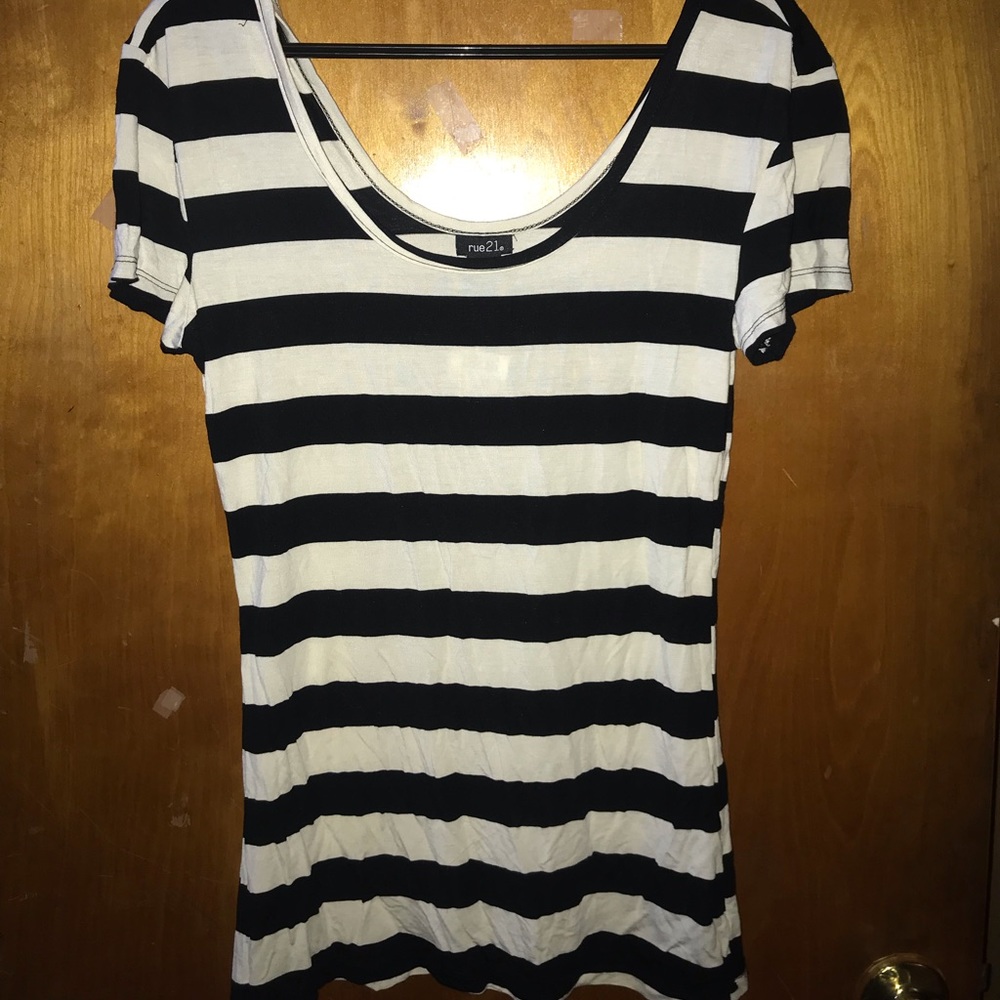 Rue 21 shirt